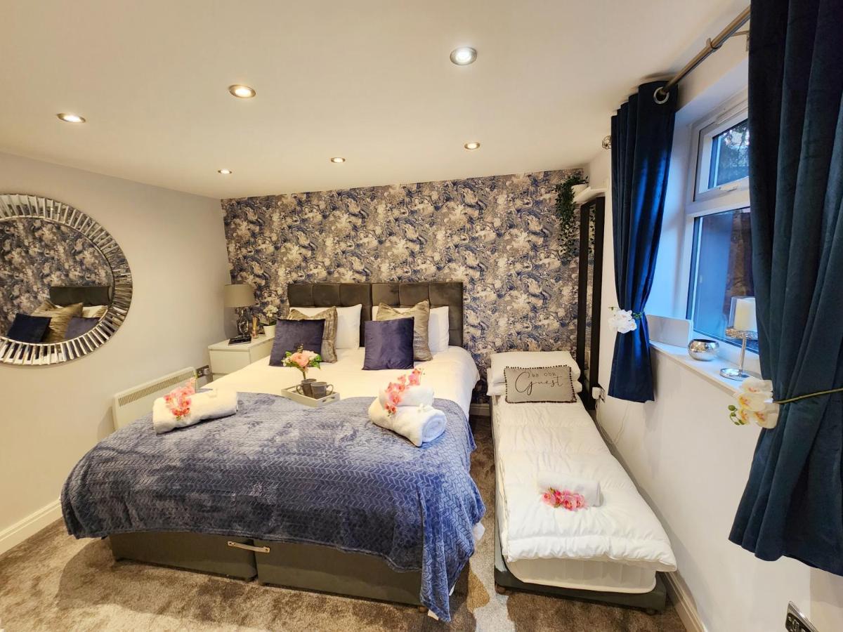 Studio Apartment The Den Colnbrook Dış mekan fotoğraf